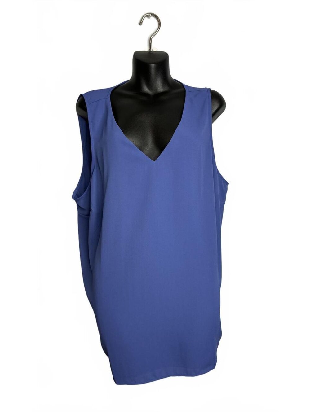 Nine West Women's Plus Size 2X Sleeveless V-Neck Blouse in Blue Polyester